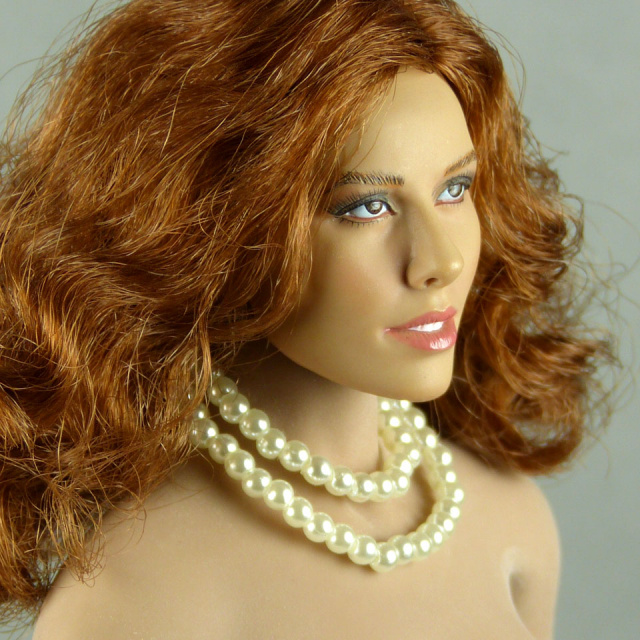 Nouveau Toys 1/6 Scale Female White Pearl Double Loop Necklace